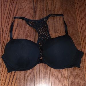 Front clasp black bra with lace back